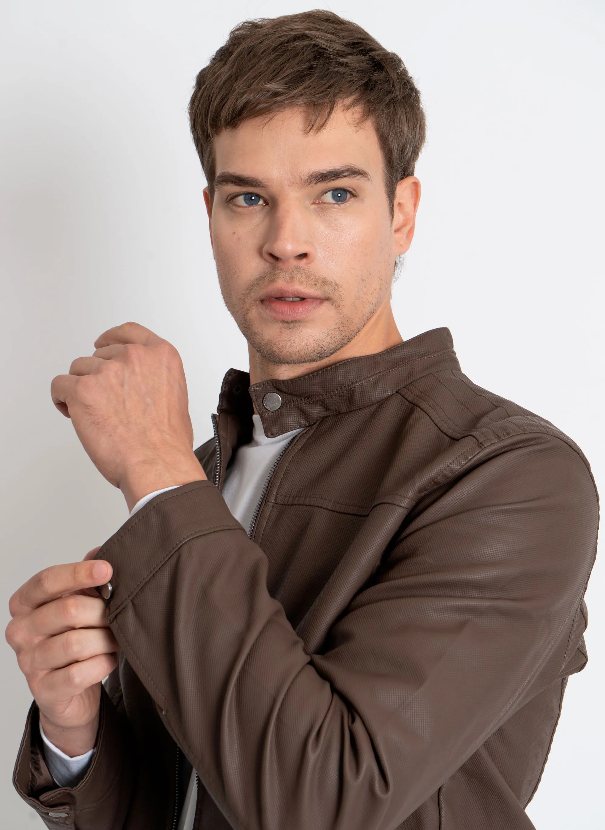 LEVE 2 PAGUE 1 - Jaqueta Masculina de Couro Italiano